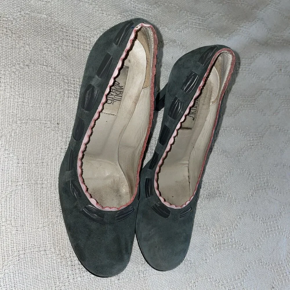 Abul Khair Egypt Women’s Dressy Pumps Size 39 U.S. 8 M Gray Suede Leather Party